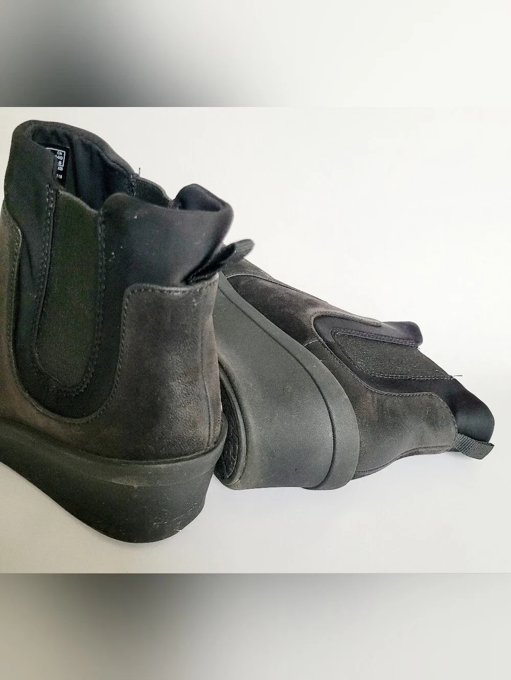 Clarks Cloudsteppers Super Lightweight Black Chelsea PullOnPlatform Booties US 8